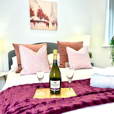 Hazel 1-Bedroom Cousy Flat, Parking, Wifi, Prime Location, Close To Blenheim Palace & Oxford คิดลิงตัน ภายนอก รูปภาพ
