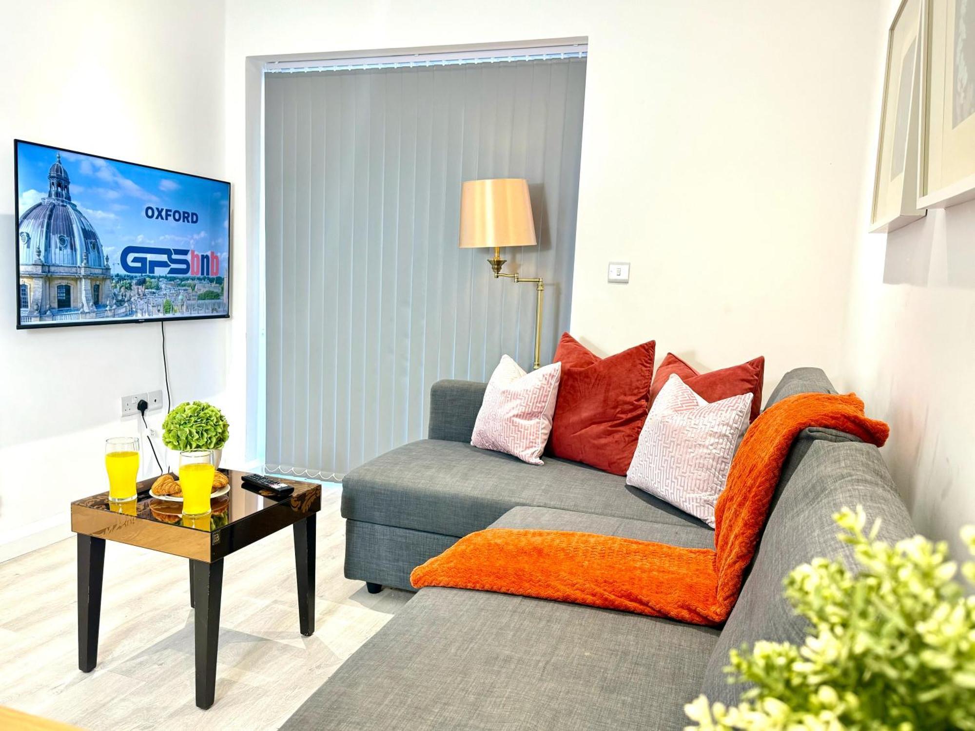 Hazel 1-Bedroom Cousy Flat, Parking, Wifi, Prime Location, Close To Blenheim Palace & Oxford คิดลิงตัน ภายนอก รูปภาพ